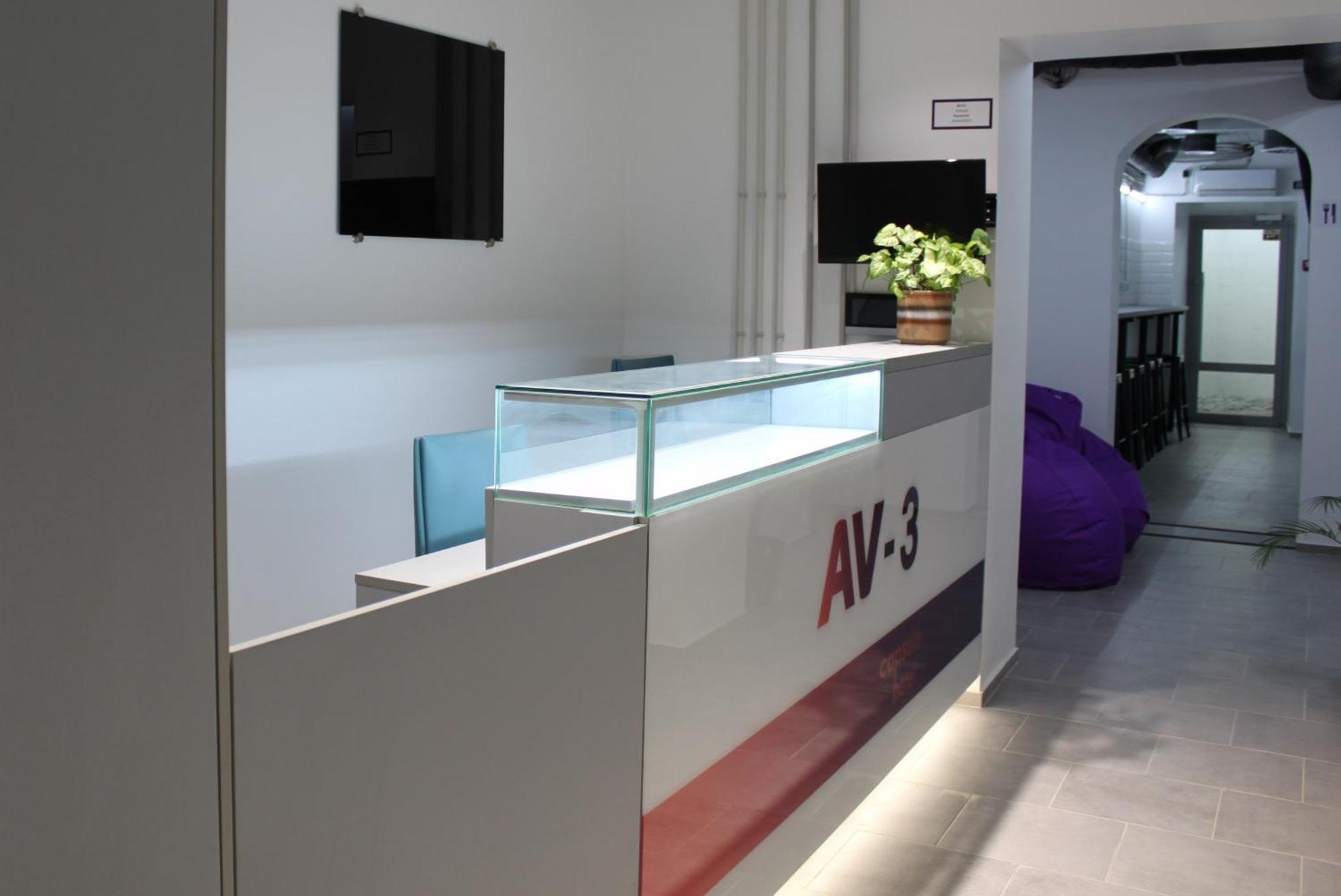 Av-3 Capsule Hotel เคียฟ ภายนอก รูปภาพ